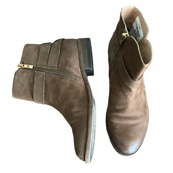 New w/o Box Franco Sarto Kacey Leather Ankle Boot Strap Accent Sz 6M Brown 119B - Picture 4 of 10